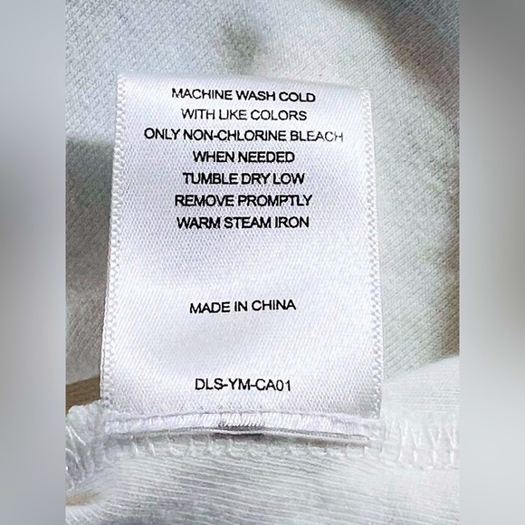 a loves a Puff-Sleeve Paneled Rib-Knit T-Shirt by White, Size Large - Picture 9 of 9